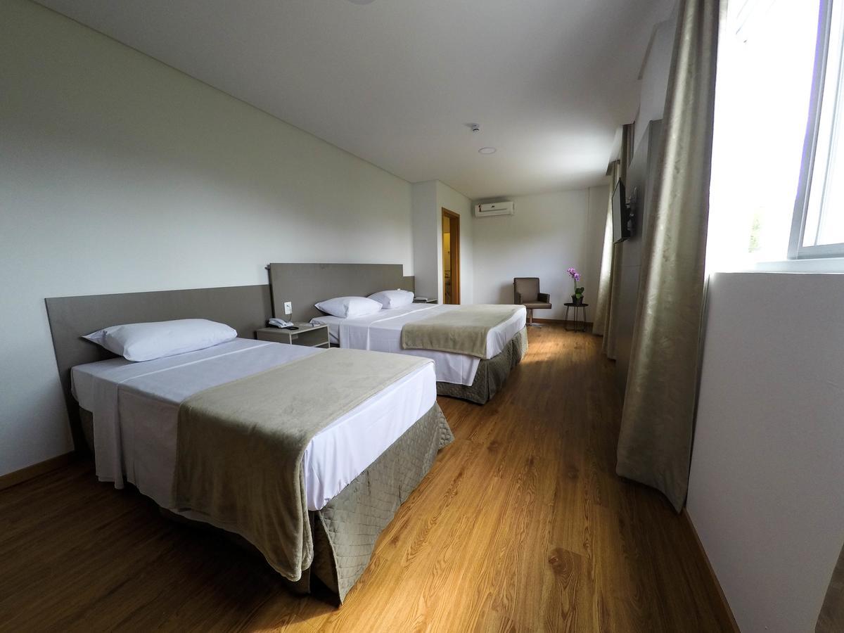 Tri Hotel Sao Joao Batista Esterno foto