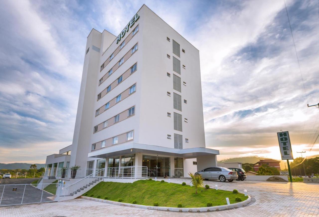Tri Hotel Sao Joao Batista Esterno foto